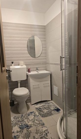 Apartament cu 4 camere decomandat în Crângași
