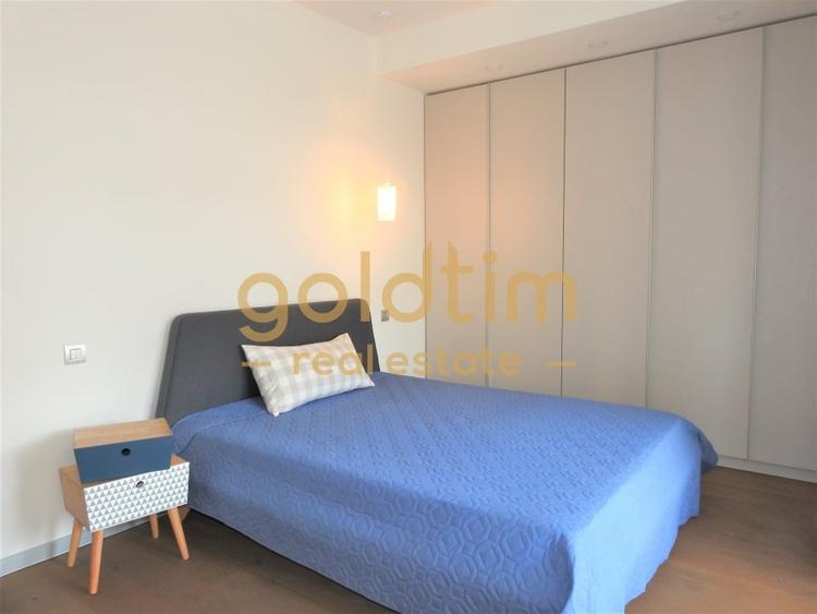 Apartament cu 4 camere semidecomandat, mobilat în Iancu Nicolae