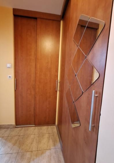 Garsonieră decomandată în Splaiul Unirii