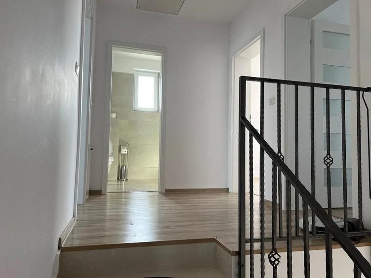 Casă cu 4 camere cu Teren 360 Mp în Dumbrăvița