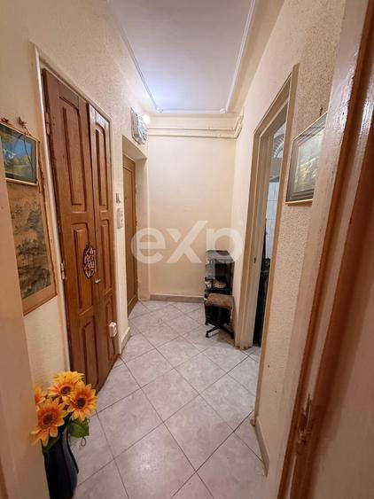 Apartament cu 2 camere semidecomandat, mobilat în Craiovei