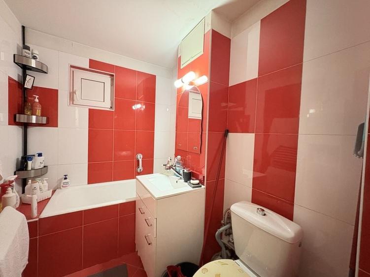 Apartament cu 2 camere decomandat în Cornitoiu