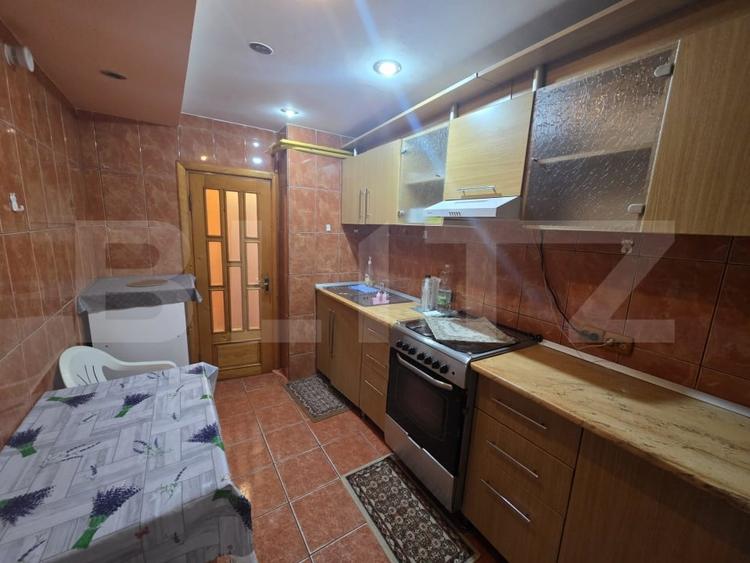Apartament cu 2 camere decomandat, mobilat în Micro 20