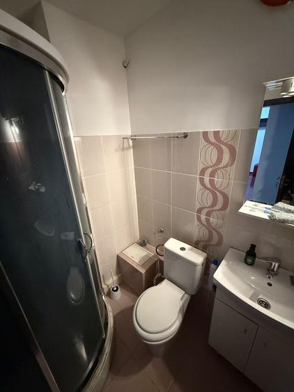 Apartament cu 3 camere semidecomandat în 1 Decembrie 1918