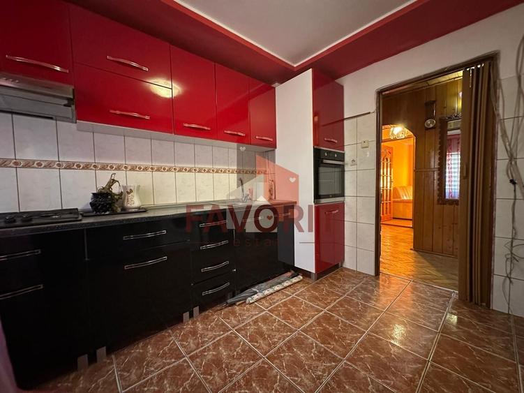 Apartament cu 3 camere decomandat, mobilat în Șagului