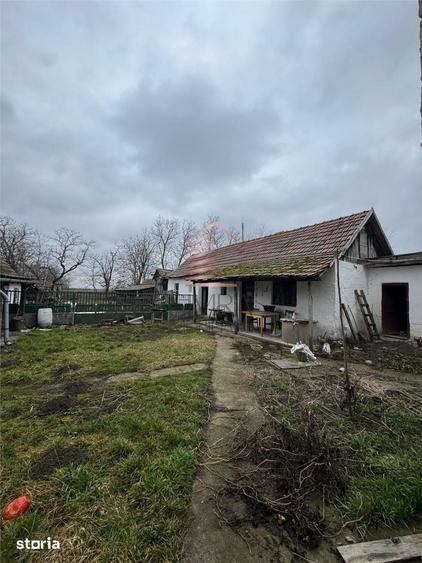 Casă cu 4 camere cu Teren 2000 Mp în Vest