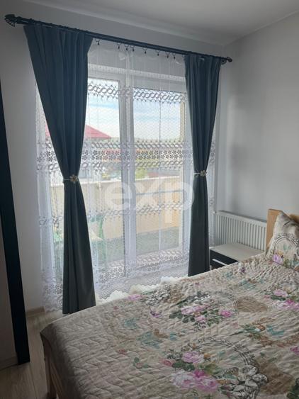 Apartament cu 3 camere semidecomandat, mobilat în Florești