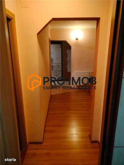 Apartament cu 2 camere semidecomandat în Micro 5