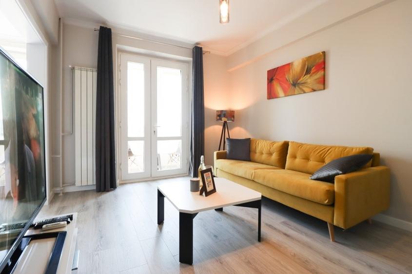 Apartament cu 2 camere decomandat, mobilat în Kogălniceanu