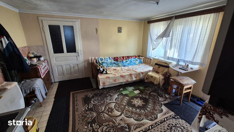 Casă cu 4 camere cu Teren 1072 Mp în Micești