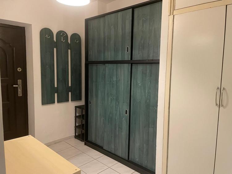 Garsonieră decomandată în Vitan Mall