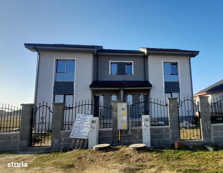 Casă cu 4 camere în Central