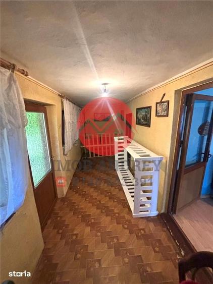 Casă cu 7 camere cu Teren 5000 Mp în Mihail Kogălniceanu