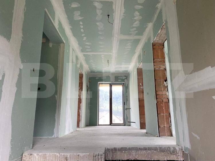 Casă individuală cu 5 camere cu Garaj în Vatra Dornei