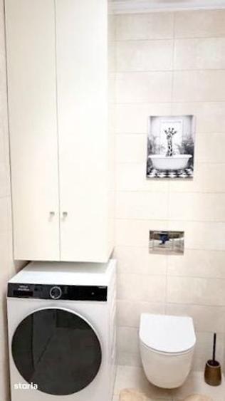 Apartament cu 3 camere în Tei