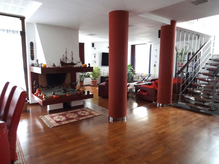 Casă individuală cu 5 camere cu Piscina în Palazu Mare