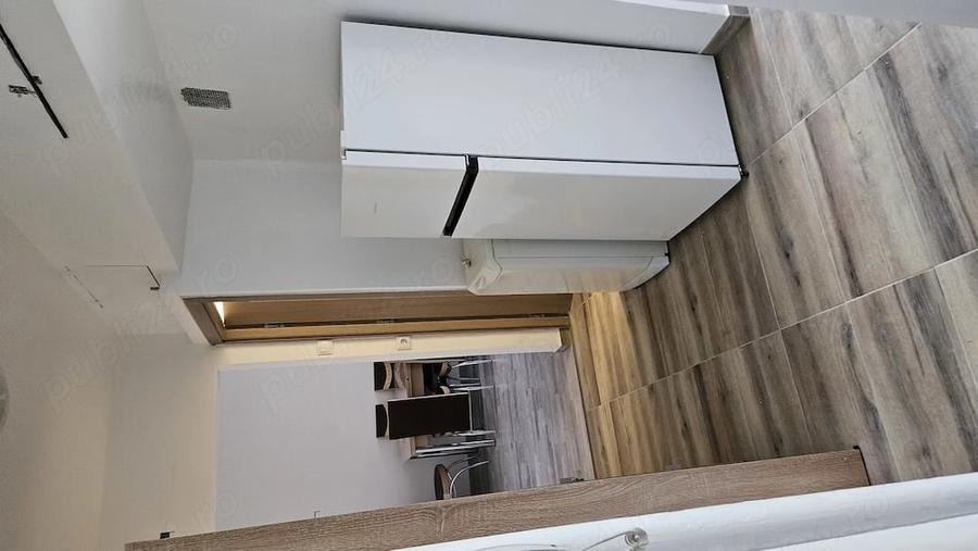 Apartament cu 3 camere semidecomandat în Circumvalațiunii