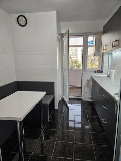Apartament cu 2 camere decomandat în Sârbi