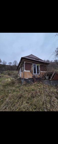 Casă cu 3 camere în Fițcău