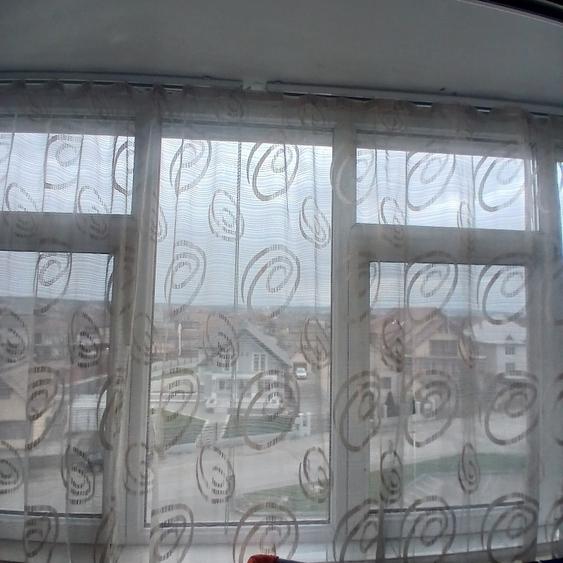 Apartament cu 3 camere semidecomandat în Sud-Est