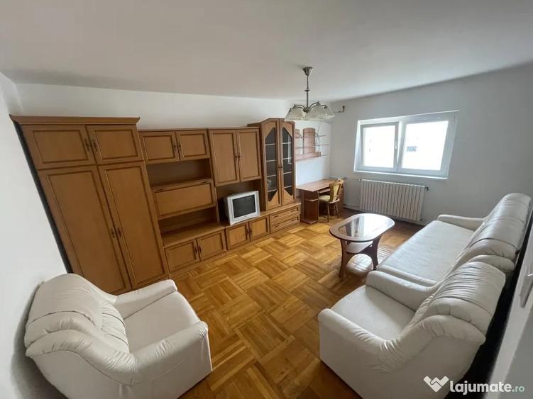 Apartament cu 3 camere decomandat în Tăbăcărie