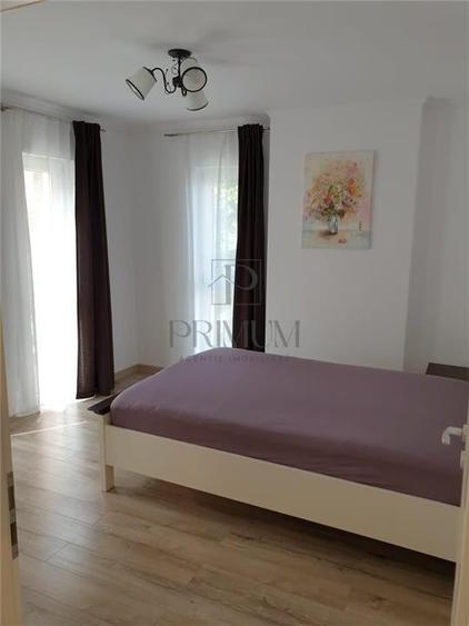 Apartament cu 3 camere decomandat, mobilat în Aradului
