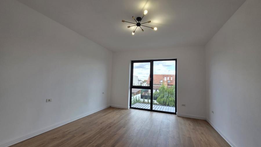 Duplex cu 4 camere cu Canalizare în Dumbrăvița