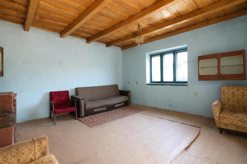 Casă cu 3 camere cu Canalizare în Șoimeni