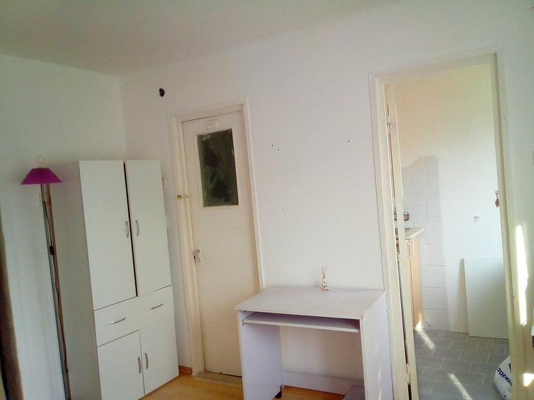 Apartament decomandat în Vest