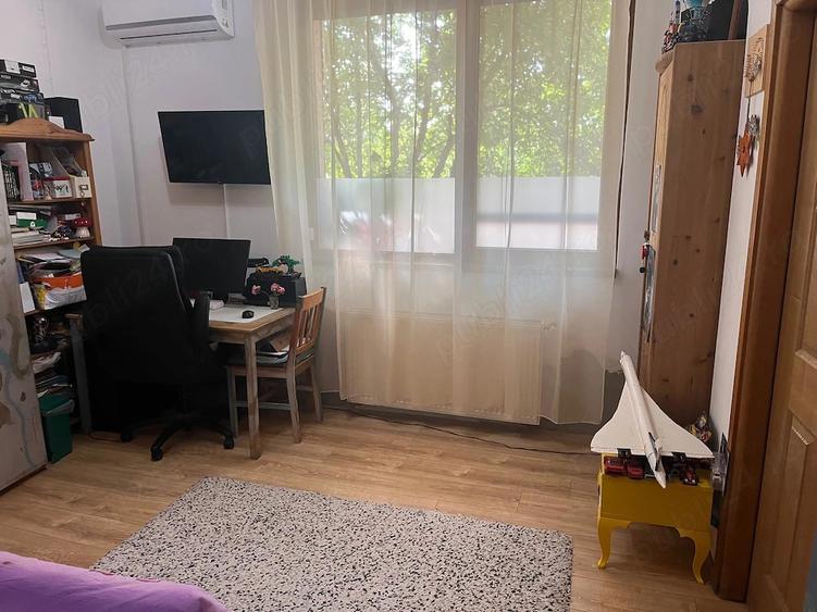 Apartament cu 3 camere decomandat, mobilat în Dămăroaia
