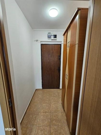 Apartament cu 2 camere semidecomandat în Industriilor