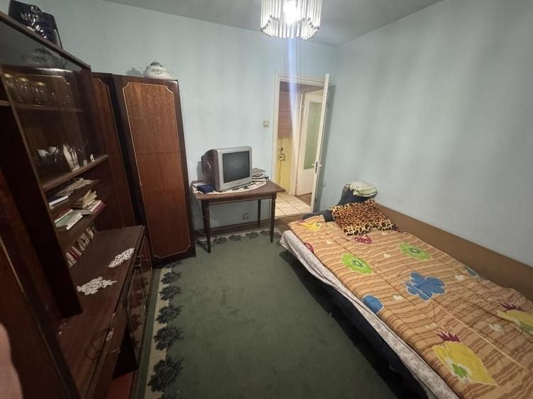 Apartament cu 2 camere semidecomandat, mobilat în Micro 15