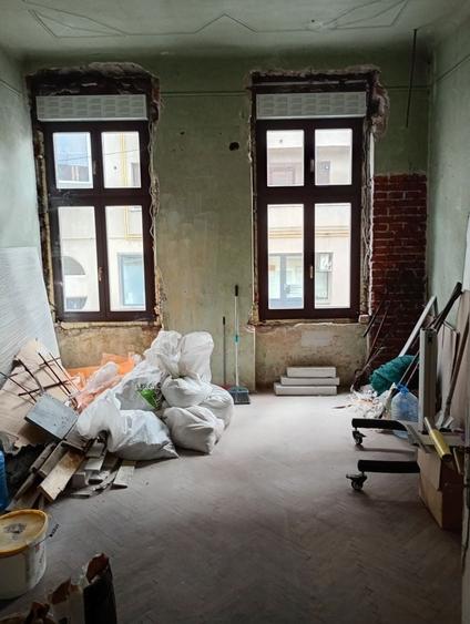 Apartament cu 4 camere decomandat în Ultracentral