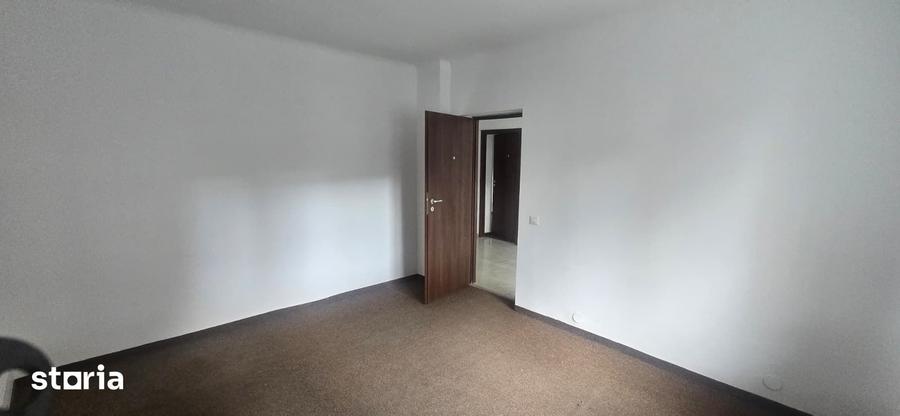 Spațiu comercial, de 1,040 mp, în Titulescu
