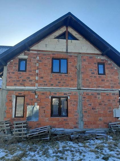 Casă cu Teren 650 Mp în Central
