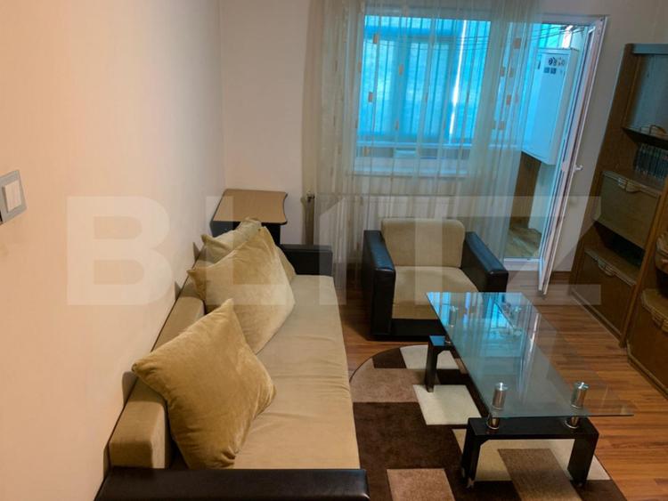 Apartament cu 2 camere semidecomandat în Cetate