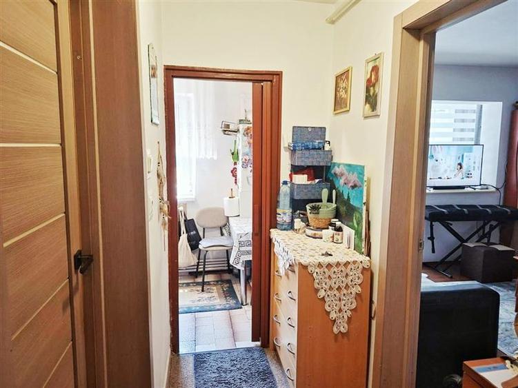Garsonieră decomandată în Central