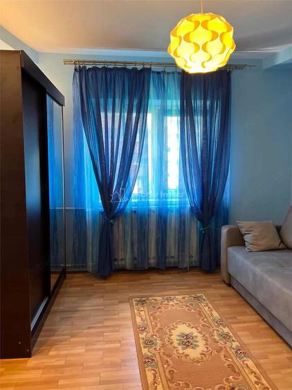 Apartament cu 4 camere decomandat în Nerva Traian