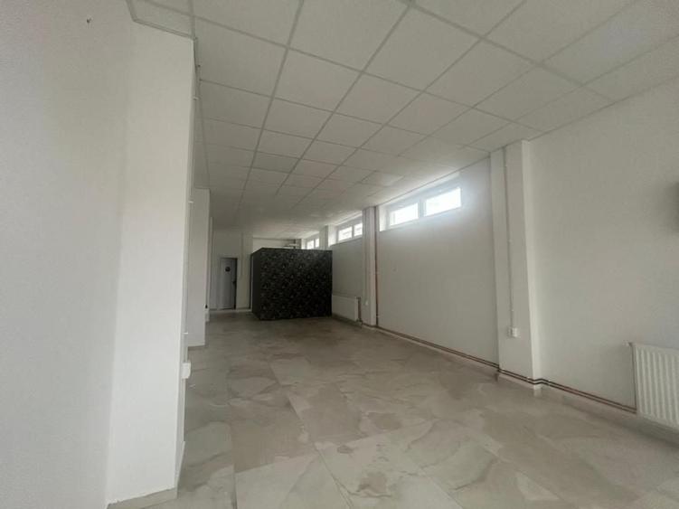 Spațiu comercial, de 120 mp, în Șelimbăr