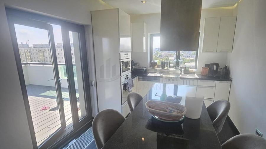 Apartament cu 5 camere decomandat, mobilat în Lacul Tei