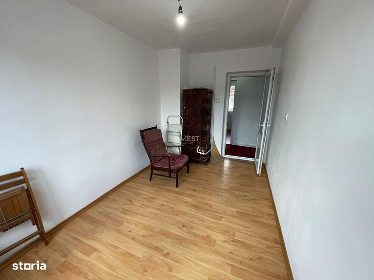 Apartament cu 3 camere decomandat în Păcurari