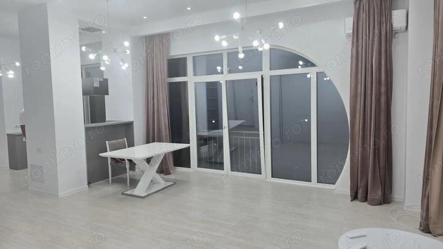 Apartament cu 2 camere decomandat în Ultracentral