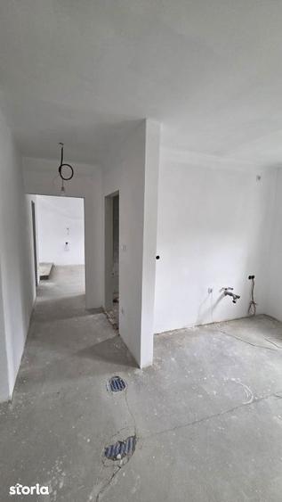 Casă cu Teren 600 Mp în Central