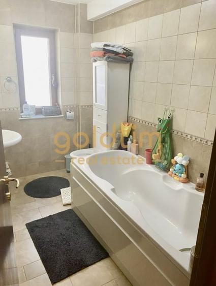 Duplex cu 5 camere cu Canalizare în Pipera