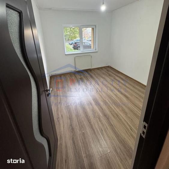 Apartament cu 4 camere decomandat în Obcini