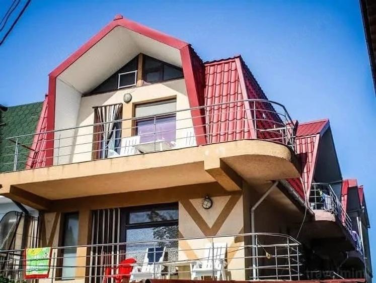 Casă cu Teren 300 Mp în Central