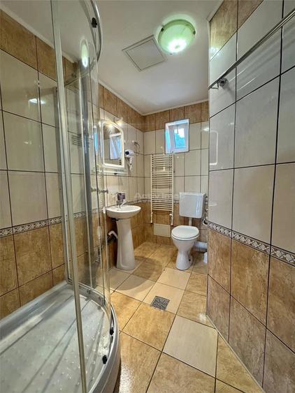 Apartament cu 3 camere decomandat în Horea