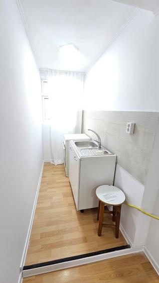 Apartament cu 3 camere decomandat în Micro 13