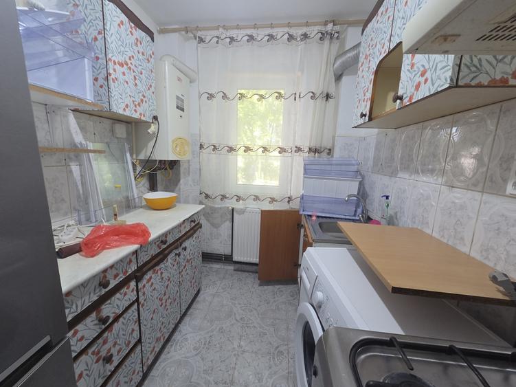 Apartament cu 2 camere semidecomandat în Mircea cel Bătrân