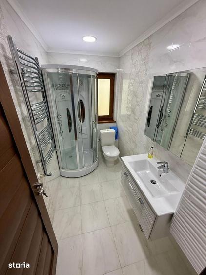 Casă cu 5 camere cu Teren 750 Mp în Bârnova
